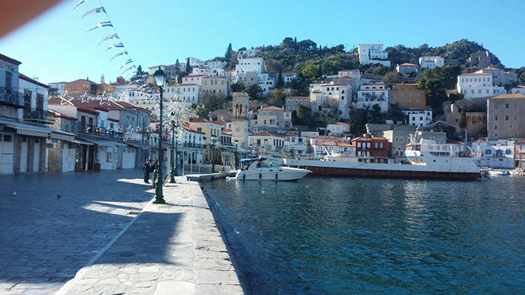 יאכטות עוגנות