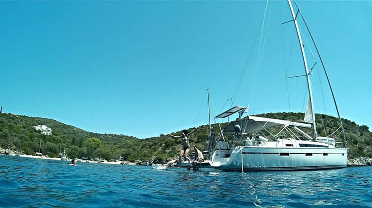 חופשה על יאכטה